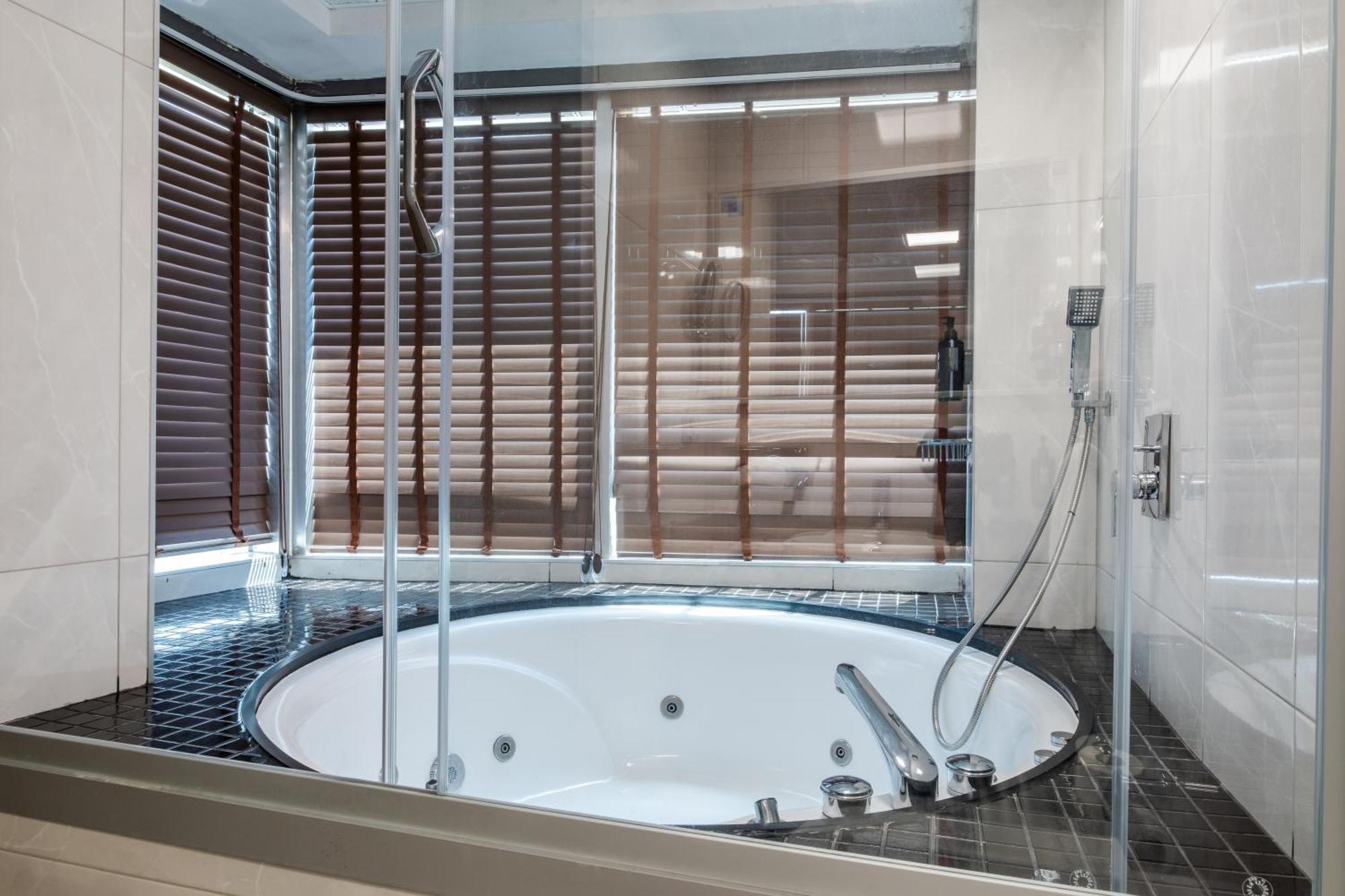 Ramada By Wyndham Ankara Ξενοδοχείο Εξωτερικό φωτογραφία